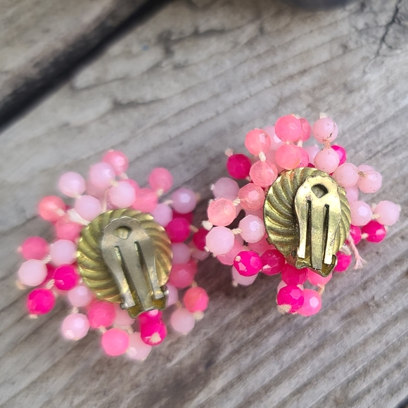 90s Clip On Earrings Pink Bursts - Picture 3 of 3